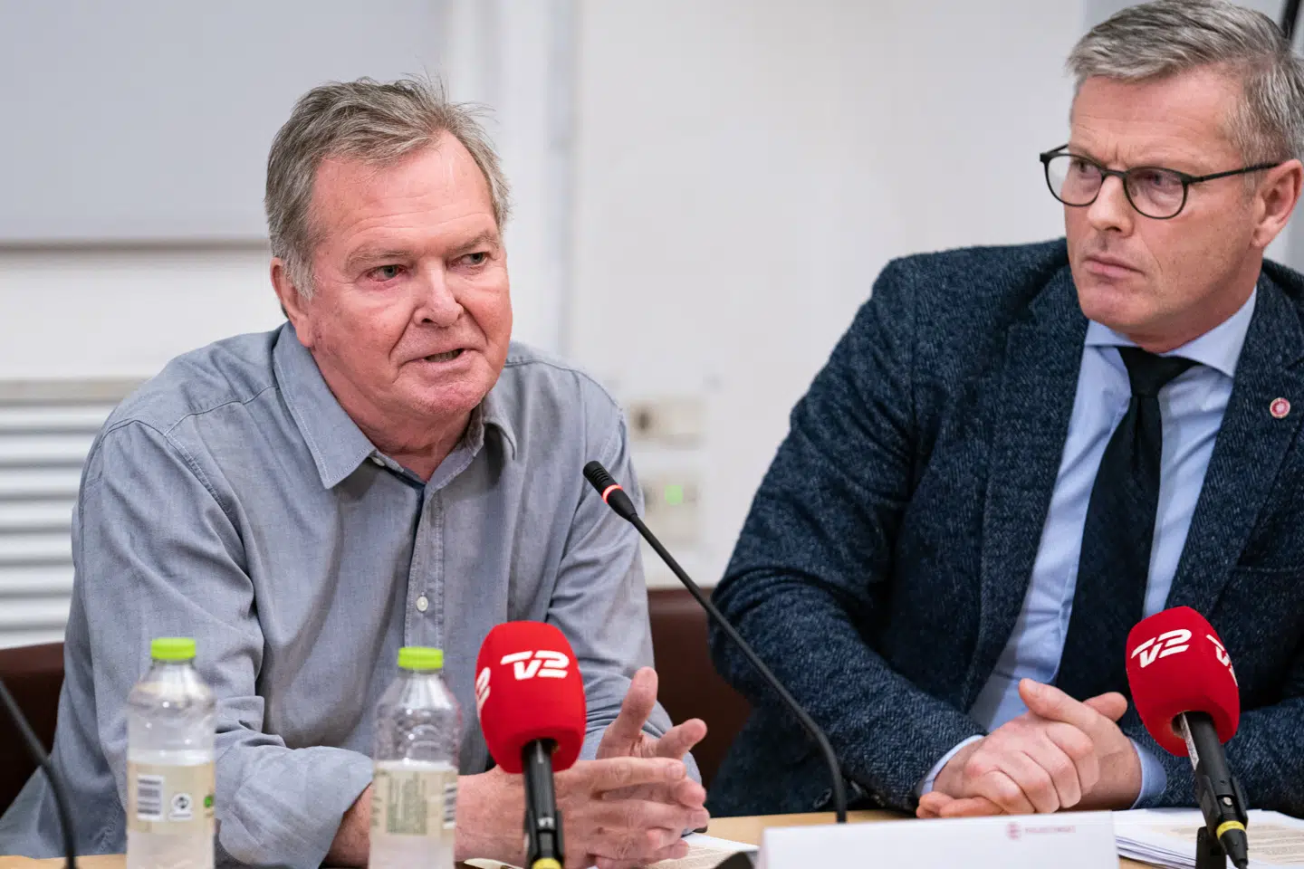 Statsrevisorerne Frank Aaen (EL) og Flemming Møller Mortensen (S) til pressemødet i Provianthuset i København, fredag den 6. december 2019. Pressemødet omhandlede Beretning om sikring af grundvandet mod pesticider og Beretning om indkøb hos Forsvarsministeriets Ejendomsstyrelse.