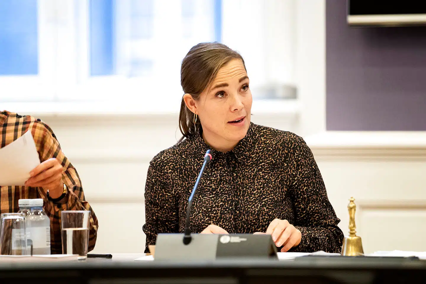 »Jeg går fuldstændig fordomsfrit til det her. Både alle relevante løsninger og al relevant kritik må på bordet,« siger social- og indenrigsminister Astrid Krag (S), der vil mødes med både interessenter og partier for at drøfte erfaringerne med det nye skilsmissesystem.