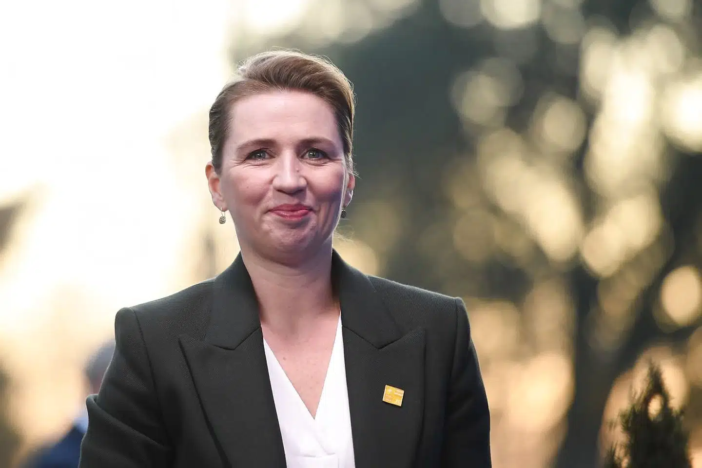 Statsministeren på vej ind til Nato-topmødet i Watford nord for London.