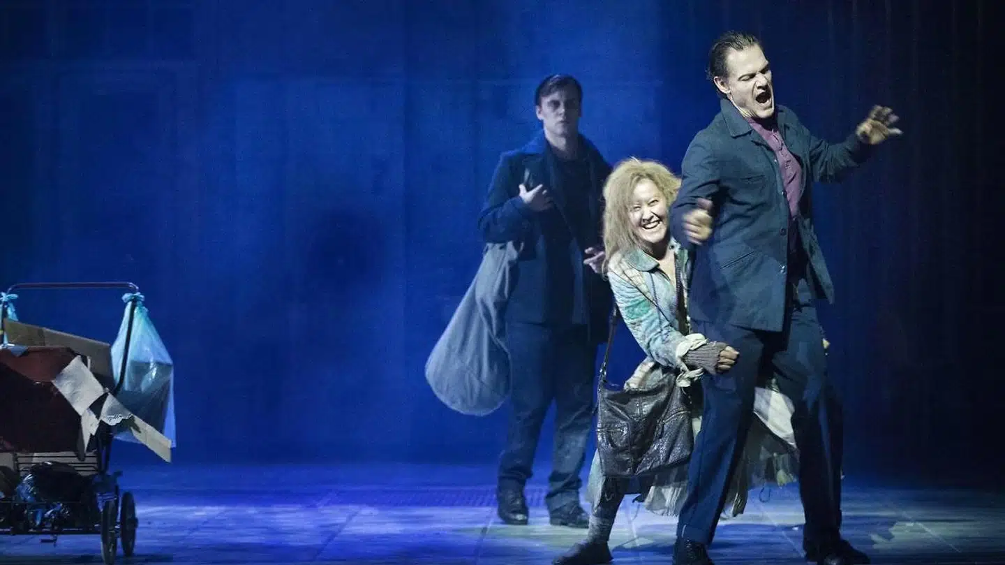 Omprioriteringsbidraget bliver droppet i regeringens finanslov. Det betyder at, at besparelserne hos blandt andet Det Kongelige Teater bliver annulleret. Billedet er fra Det Kgl. Teaters aktuelle opsætning af »Sweeney Todd«.