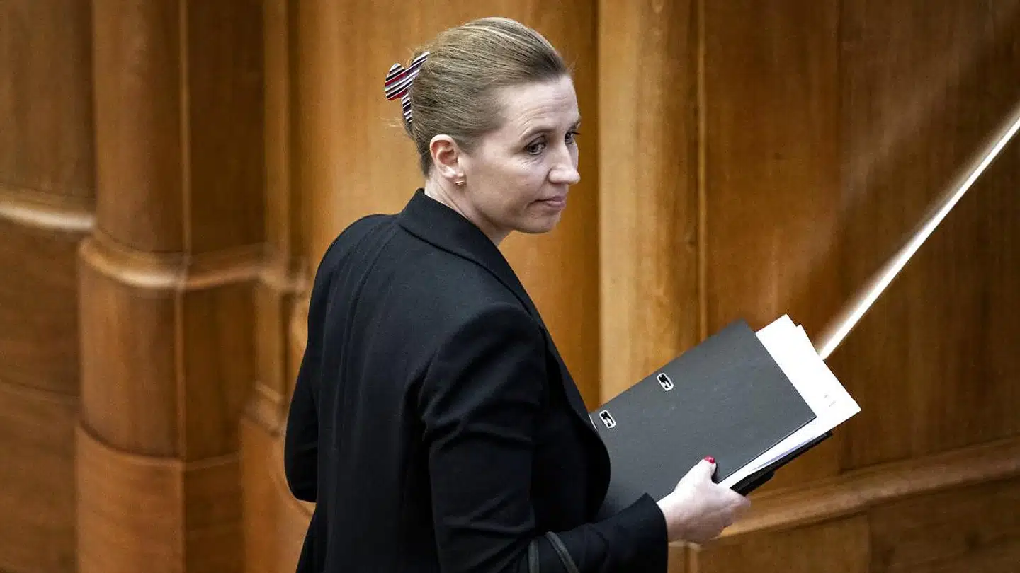 Alle større konflikter, og alt hvad der kunne lugte af noget vælgermæssigt ubehageligt, har det med at blive udskudt af Mette Frederiksens regering.