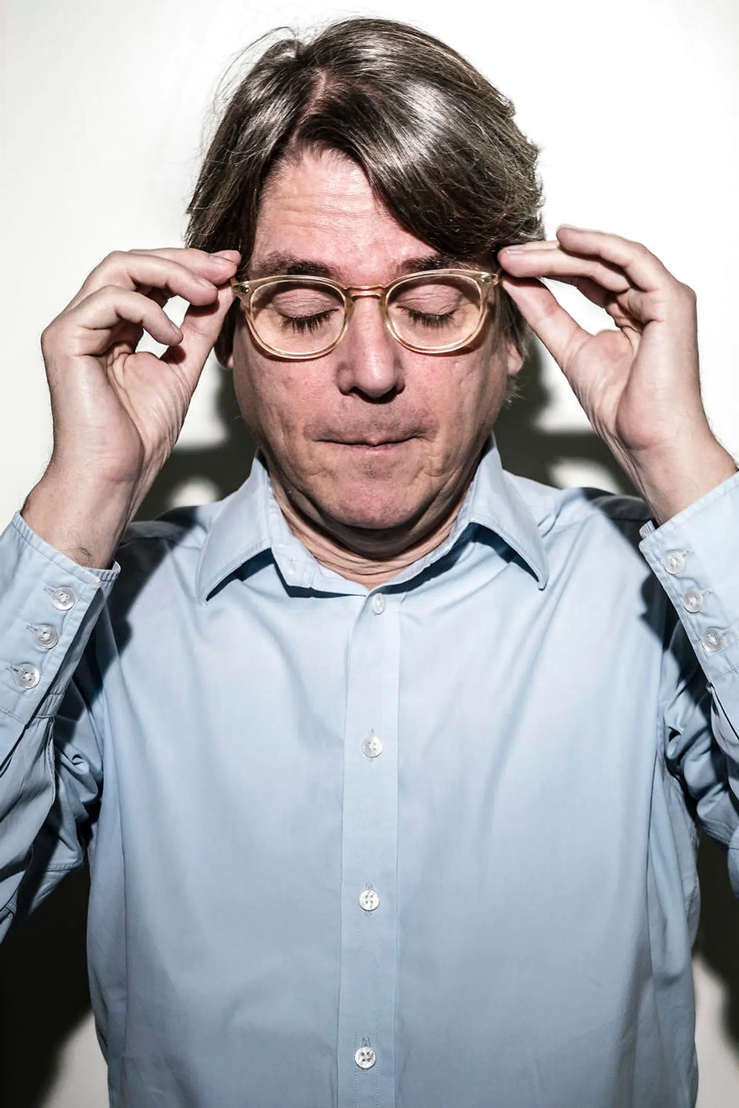 Hjernen vrider Peter Lund Madsen også rundt og rundt og rundt, imens han kigger dybt ind i den, når han i radioprogrammet »Hjernekassen« på P1 en gang om ugen har besøg af forskellige eksperter for at give lytterne enkle svar på komplicerede spørgsmål.