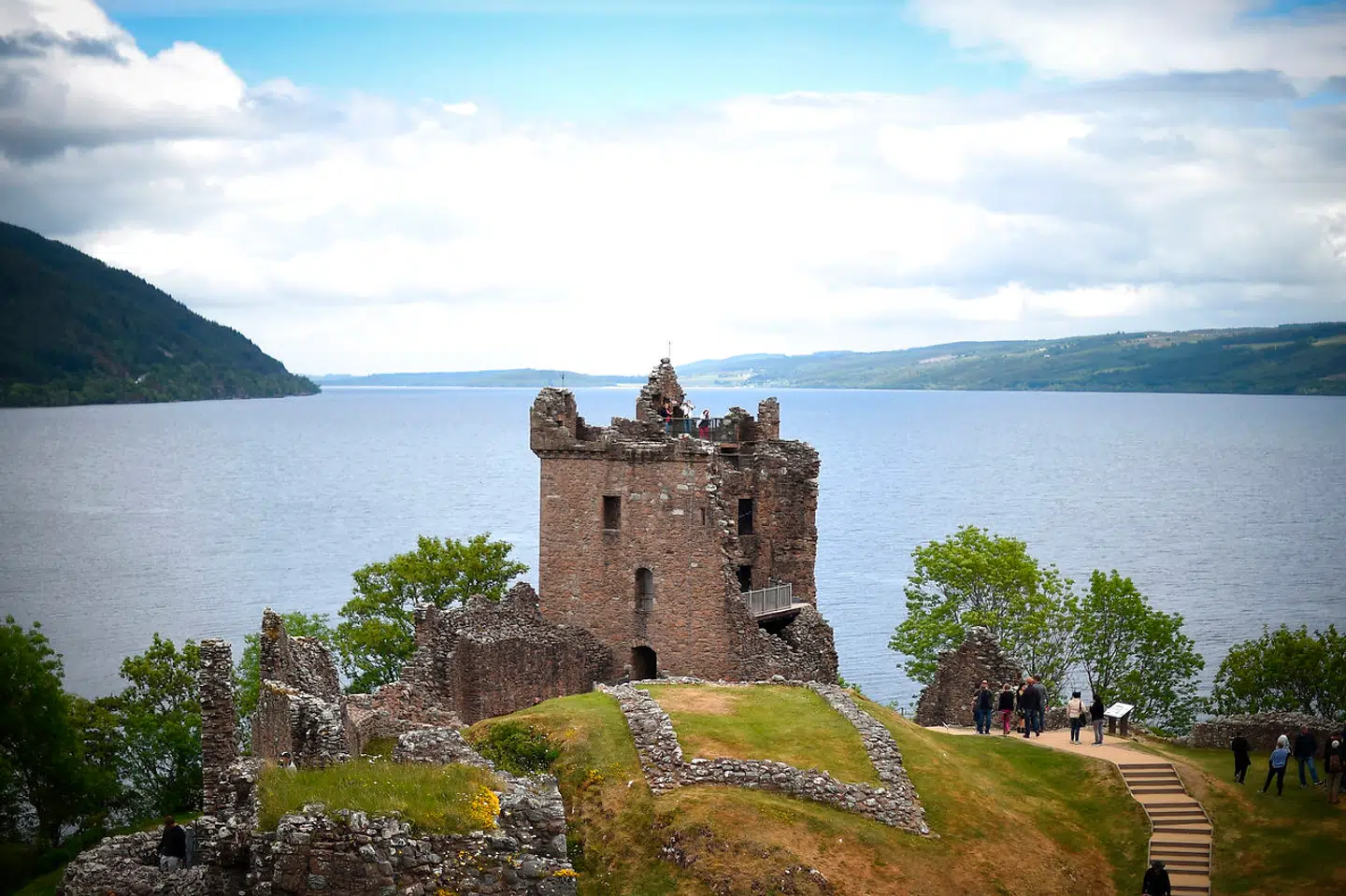 Anders Holch Povlsen ejer blandt andet jord tæt på Loch Ness.