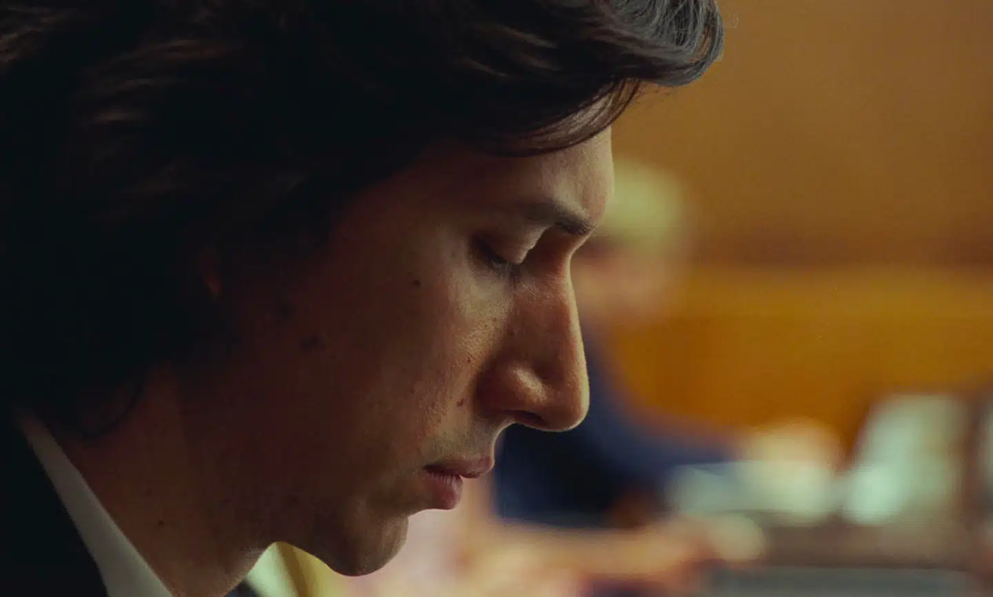 Adam Driver spiller blændende som skilsmissefaren Charlie i »Marriage Story«.