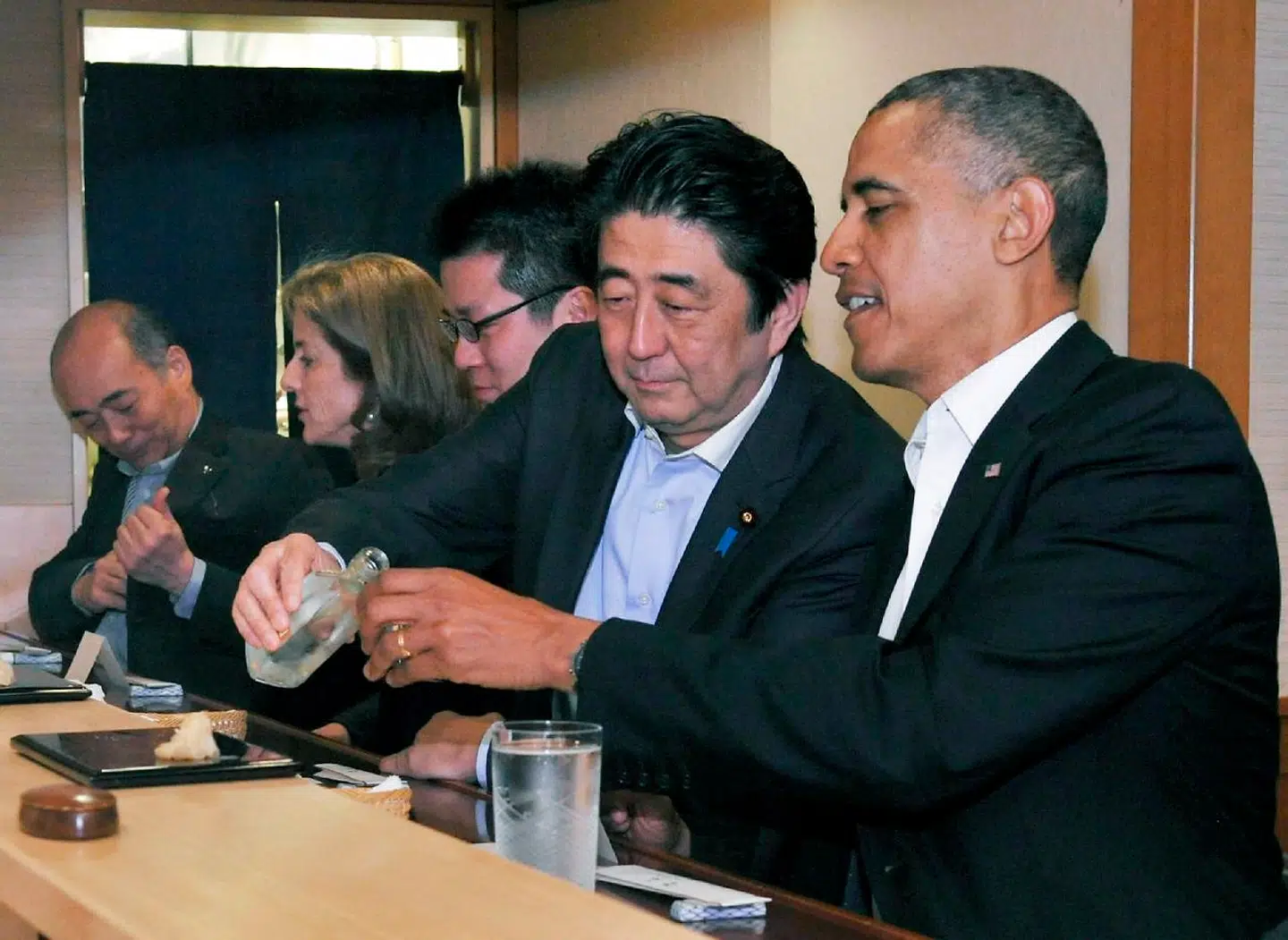 Sukiyabashi Jiros omdømme nåede nye højder, da Barack Obama i 2014 besøgte restauranten sammen med den japanske premierminister, Shinzo Abe.