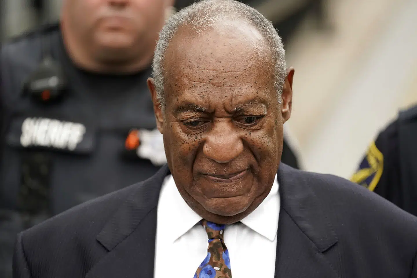 Bill Cosby under retssagen, der endte med at koste ham mindst tre og maksimalt ti års fængsel.