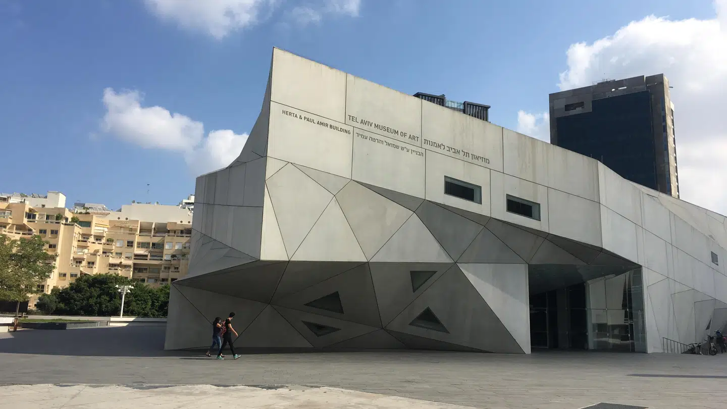 Størstedelen af de jødiske kunstsamlinger, som blev gemt væk i Israel for nazisterne i 1930ernes Tyskland, hænger nu på væggene i Tel Aviv Art Museum.