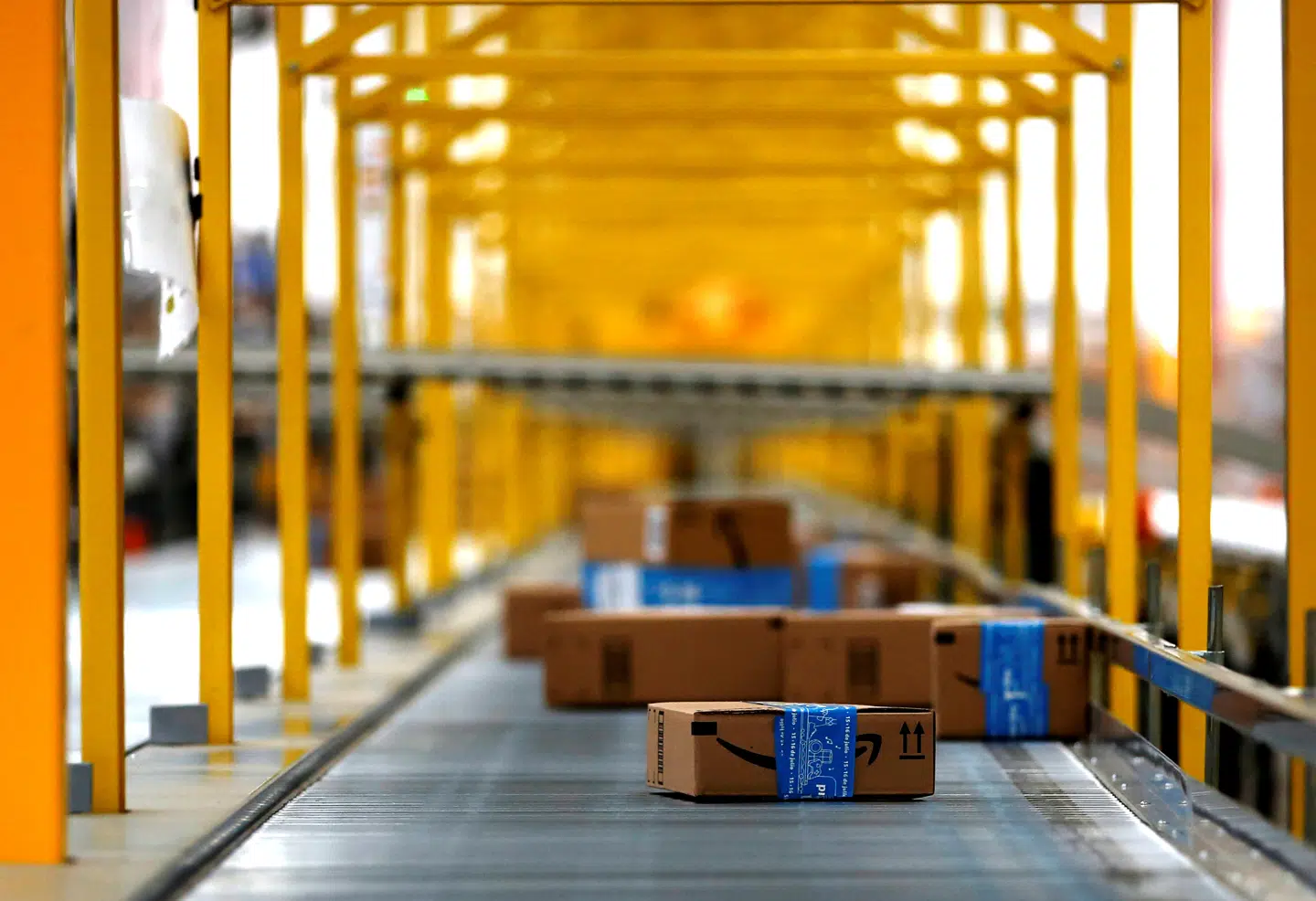 Vi har næsten glemt det, men der var en tid, hvor det var en selvfølge, at varer var noget, man købte i butikker. Det er frem for nogen Amazon, der har flyttet detailhandlen over på nettet og vendt op og ned på den traditionelle detailhandel. Noget tilsvarende vil snart ske for den professionelle ejendomsbranche, vurderer den amerikanske venturekapitalist Roelof Opperman. Arkivfoto: Ritzau Scanpix