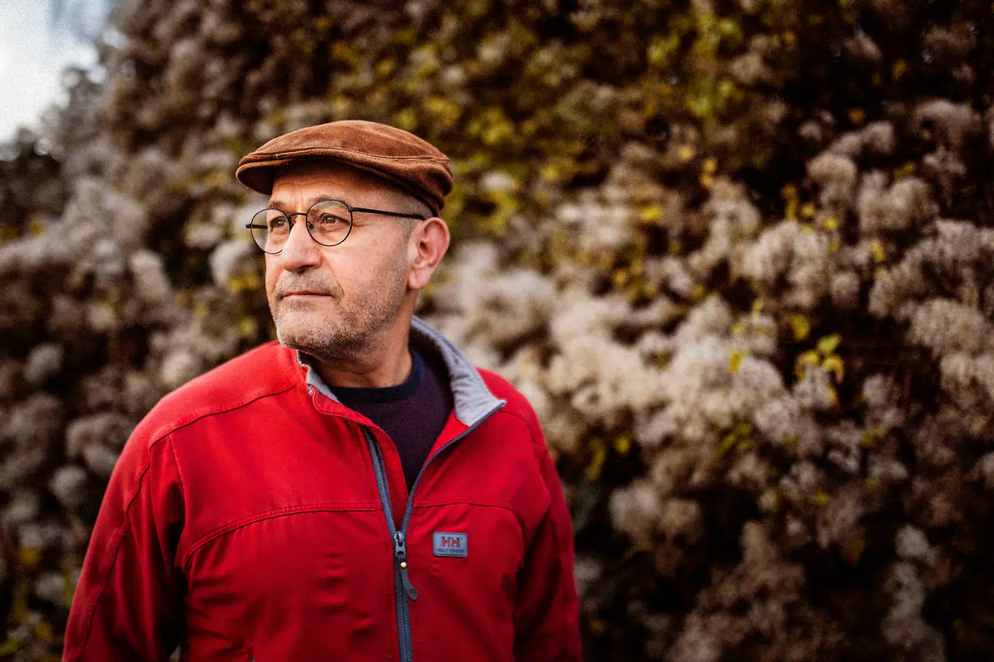 Masoum Moradi har været ude med en skarp kritik af sin egen stand, socialrådgiverne. Det har medført del ringe i vandet.