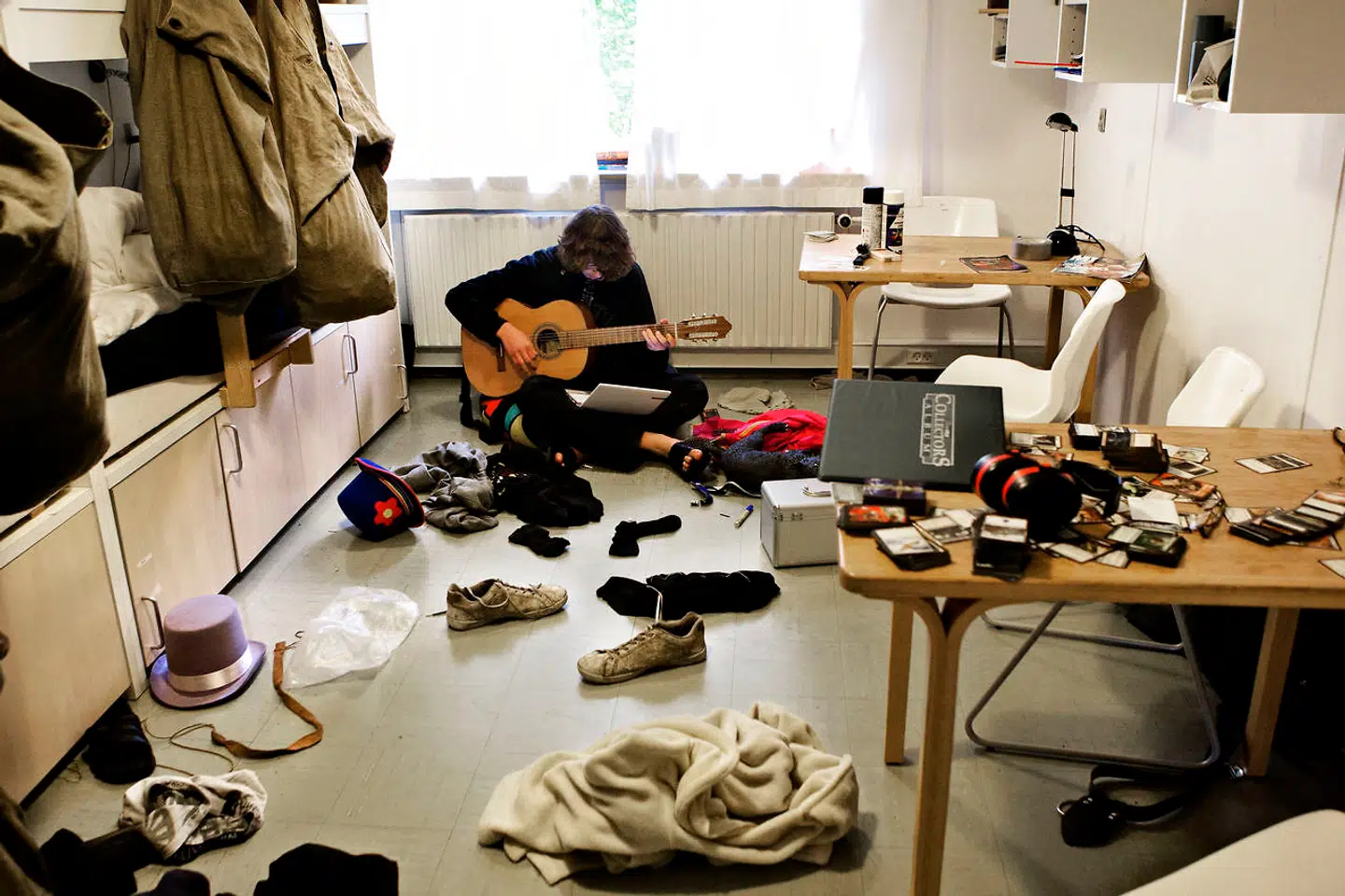 Inden skolestart vil Østerskov Efterskole fremover spørge alle elever, om de helst vil bo på et drenge-, pige- eller kønsneutralt værelse. De nye værelsestyper er skabt for at imødekomme elever med en flydende kønsidentitet.