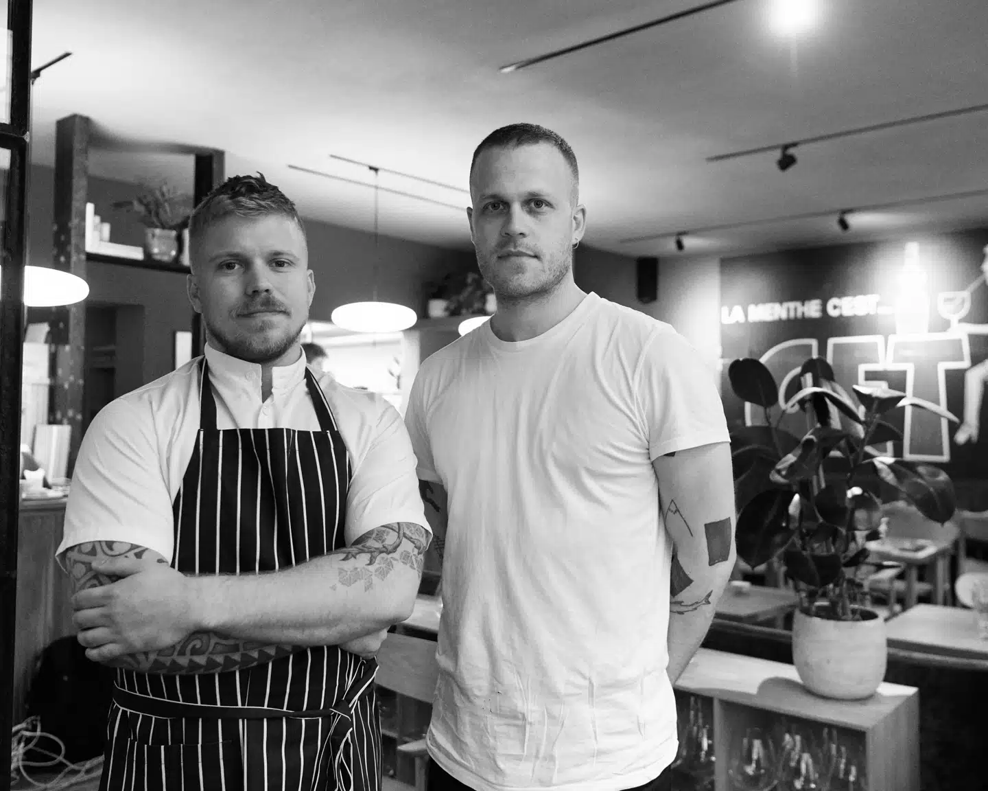 Køkkenchef Anders Strier (tv.) har en fortid hos blandt andre Kong Hans og kommer til at stå for klassiske bistroretter. Anders Vendelbo er restaurantchef på Polly – og på Frank. PR-foto