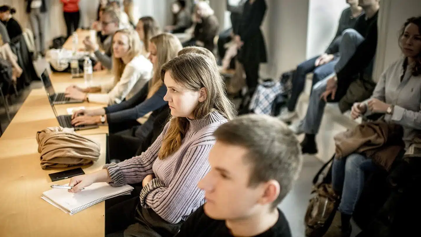 Jurauddannelserne på landets universiteter risikerer at skulle spare omkring ti pct. de kommende år, sammen med andre fag på de samfundsvidenskabelige og humanistiske uddannelsesretninger.