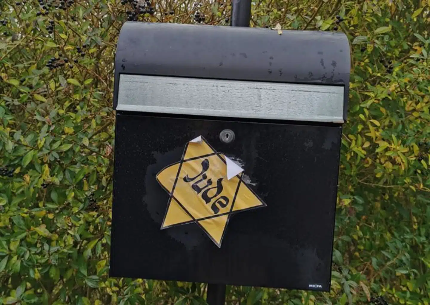 I Silkeborg vågnede famiien Chievitz op til en nazistisk jødestjerne deres postkasse lørdag morgen.Foto: Privatfoto
