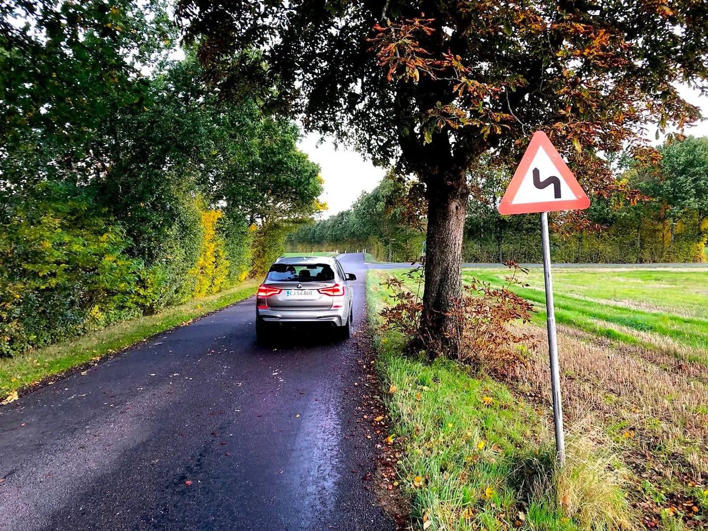 BMW X3 M er overraskende kompetent på en snoet B-vej.