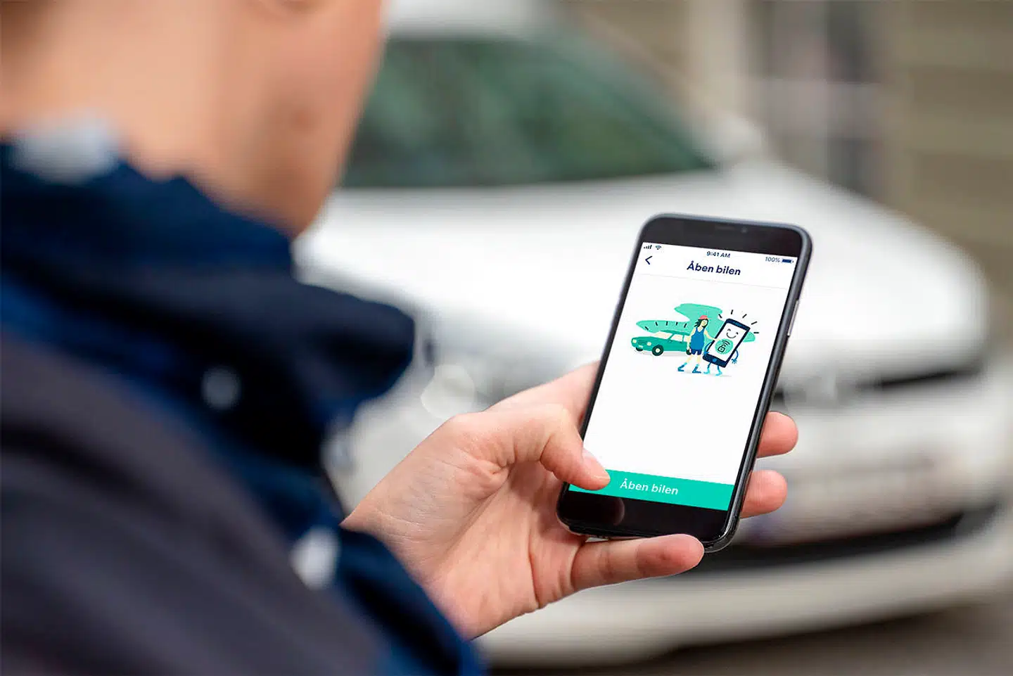 Hos GoMore kan medlemmerne både leje biler af GoMores udlejere eller arangere samkørsel via appen.