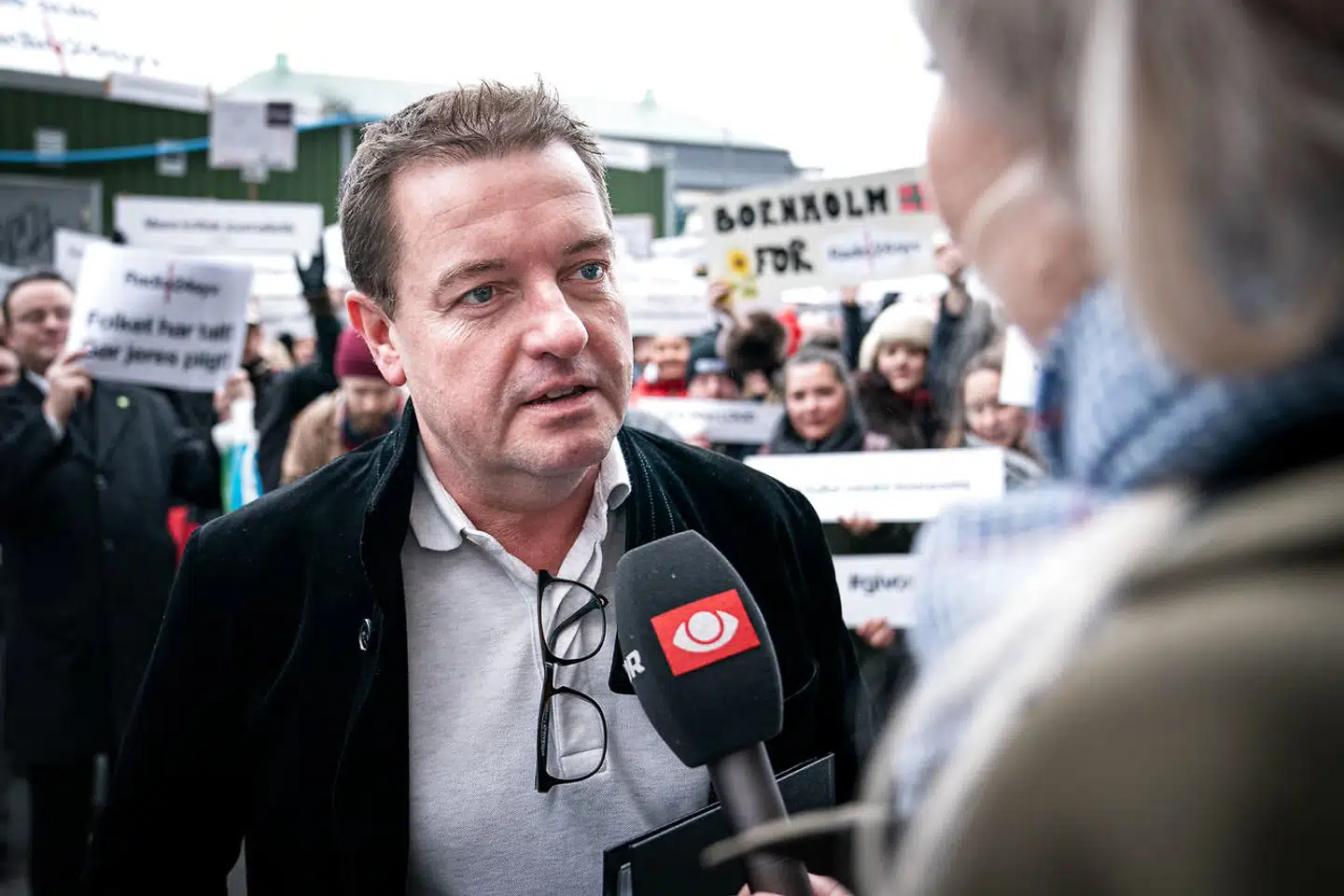 Jens Rohde (RV) taler med pressen før mødet i Kulturministeriet, hvor medieordførere skal tale med kulturministeren om de klager, der er modtaget over behandlingen af ansøgninger til dab-udbuddet, der gik til Radio Loud tirsdag den 5. november 2019.. (Foto: Niels Christian Vilmann/Ritzau Scanpix)