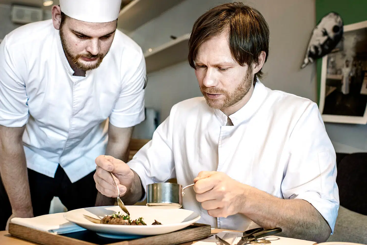 Stjernekokken Rasmus Kofoed åbnede i 2007 Geranium, der i 2016 som den første danske restaurant fik tre Michelin-stjerner.