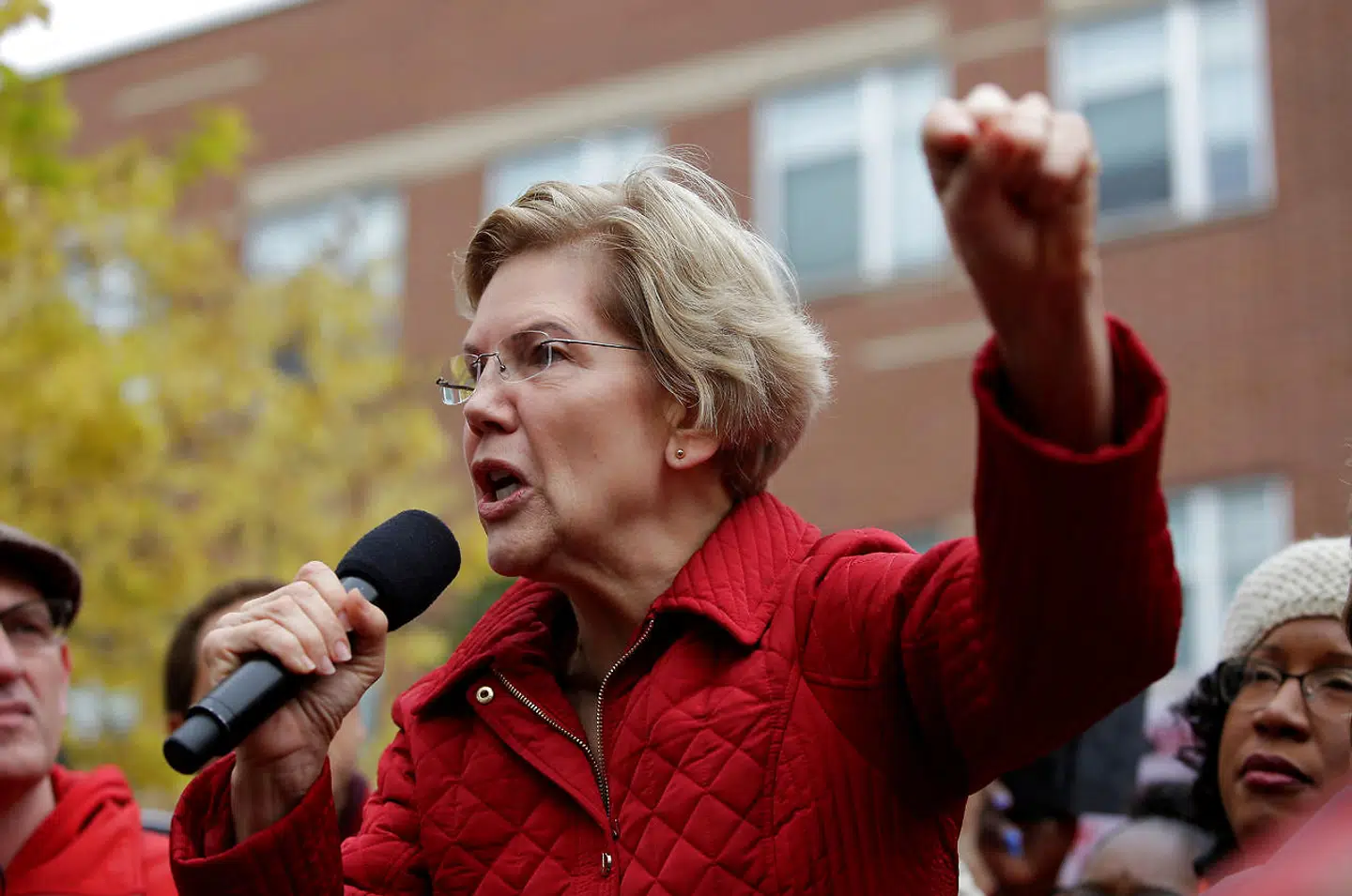 Senator Elizabeth Warren holder en flammetale for strejkende lærere i Chicago.