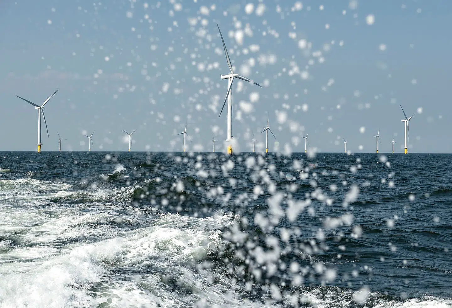 Er det en god idé at sælge den danske energigigant Ørsted? Det er to tænketanke uenige om.