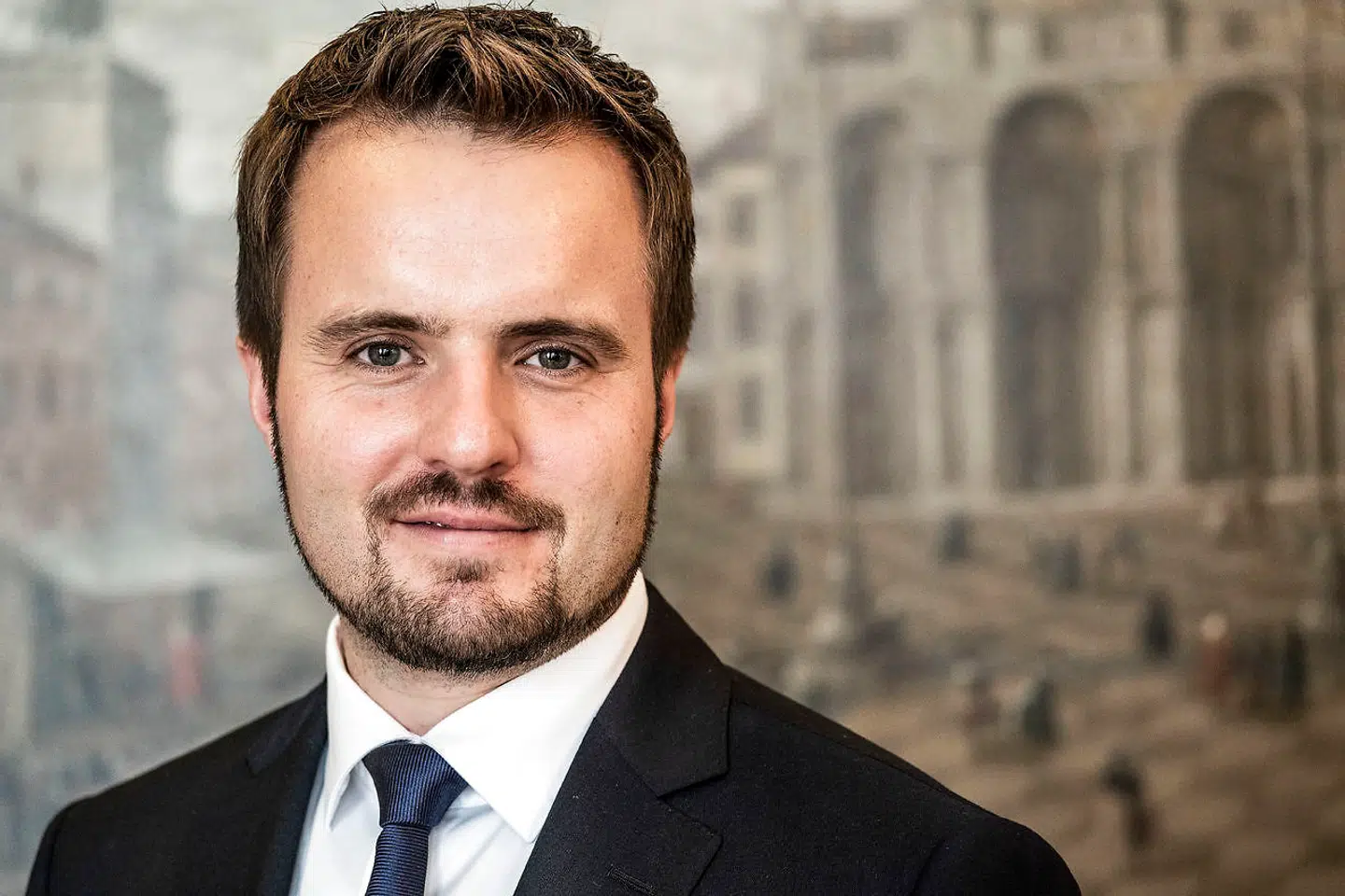 Socialdemokratiet foreslog inden folketingsvalget et renteloft på 25 procent. Det er en mulighed, som erhvervsministeren har med til forhandlingerne.