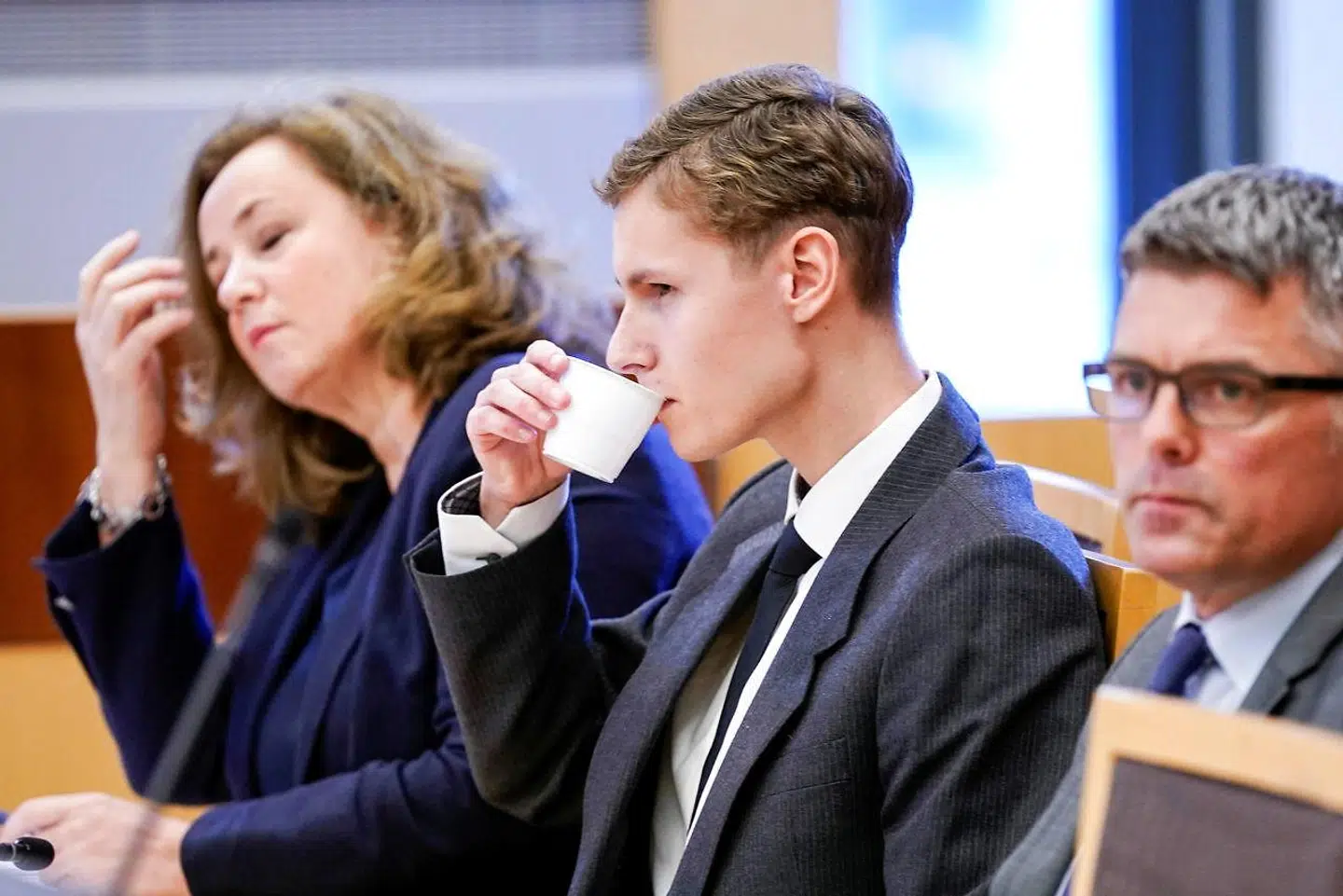 22-årige Philip Manshaus mener ikke, at han bør straffes for at have dræbt sin stedsøster og angrebet en moské.