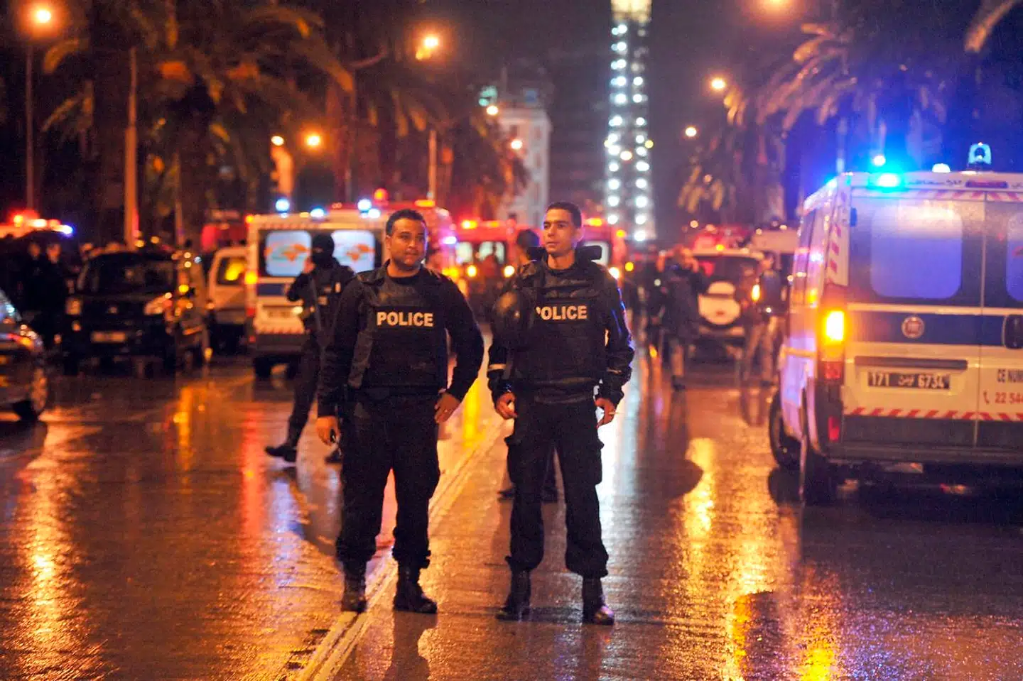 Hvor længe går der, før turisterne kommer tilbage efter et terrorangreb? Det kommer an på, hvordan situationen håndteres. Tunesien erklærede undtagelsestilstand efter et busangreb, hvor gerningsmænd angreb og sprængte en militærbus med sikkerhedsfolk i luften i Tunesien i 2015. Men nu er turisterne begyndt at vende tilbage til landet, som har så meget at byde på og så hårdt brug for den udenlandske valuta.