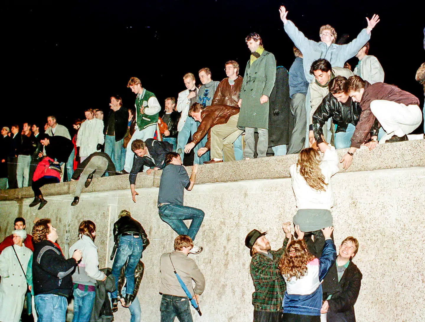 »Det har vist sig lettere at omstille de nye central- og østeuropæiske ledere i økonomisk end politisk liberalisme,« skriver Marlene Wind i 30-året for Berlinmurens fald.