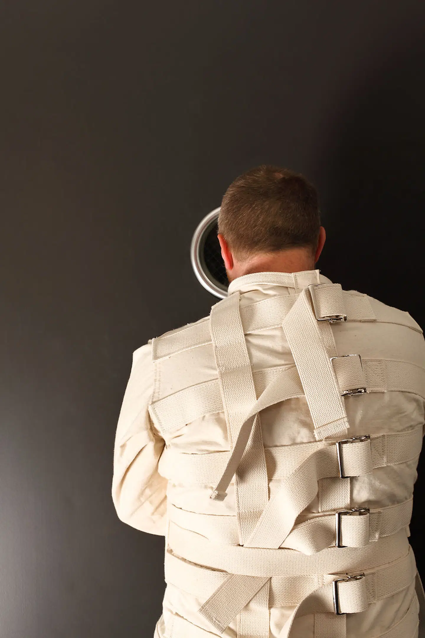 »Hvis man virkelig skulle klæde sig ud som en med en psykiatrisk diagnose, skulle man tage sit almindelige tøj på og blive hjemme,« siger Lasse R. Gammelgaard. (Arkivfoto)