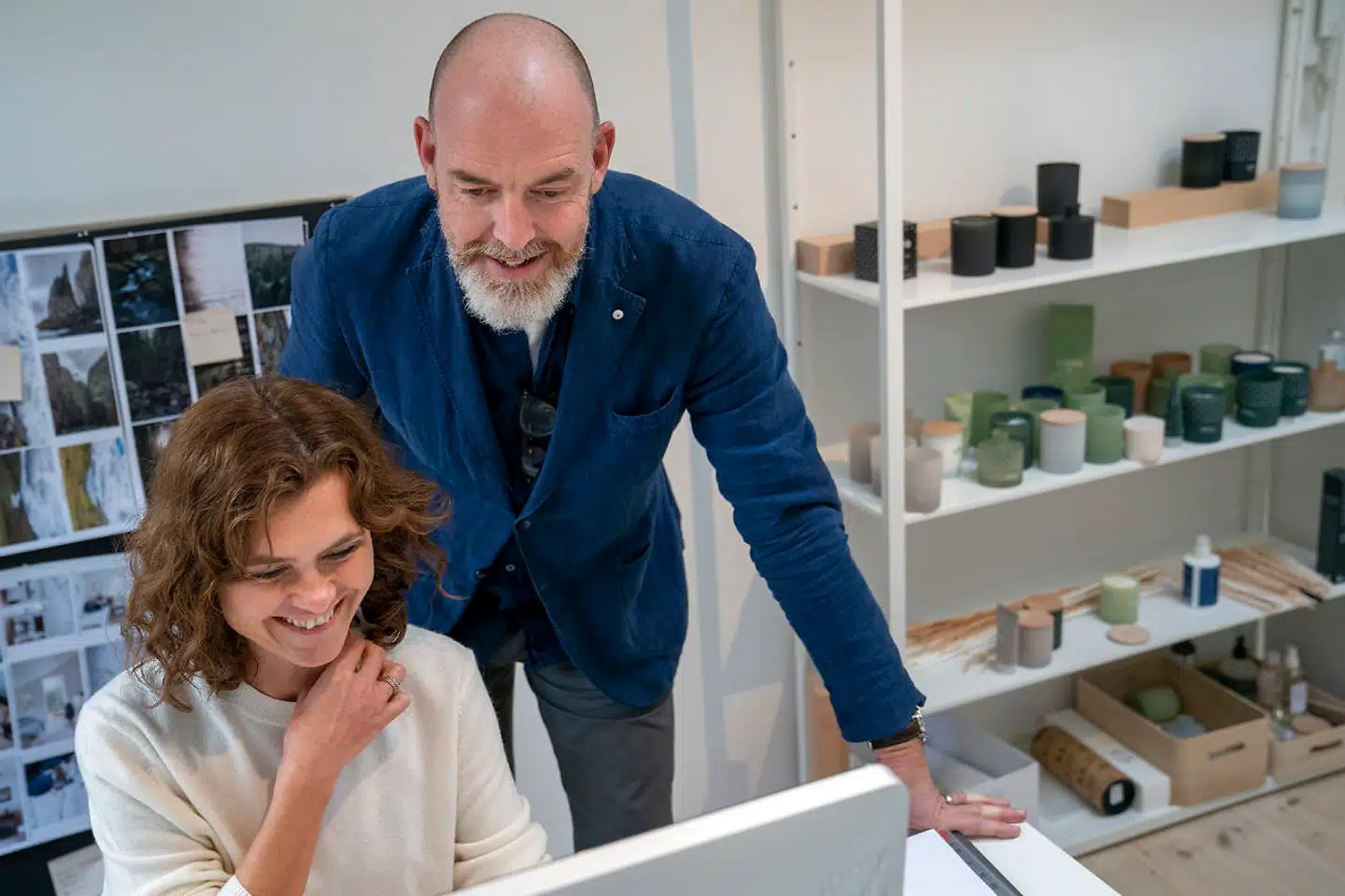 Shaun Russell og Line Krüger har gennem de sidste mange måneder arbejdet på at forny både design og indhold i alle produkter fra Skandinavisk.
