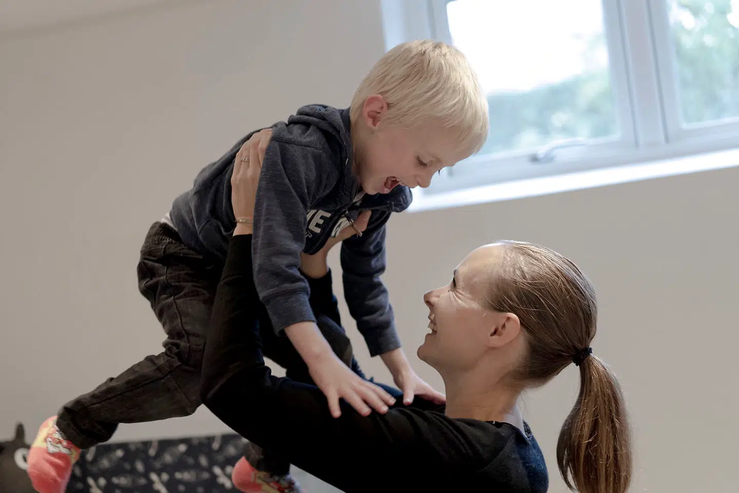 Mangel på medicin er et stigende problem, og over en halv million syge danskere går forgæves på apoteket efter receptpligtig medicin, viser opgørelse. Fireårige Victor lider af en alvorlig stofskiftesygdom, men pludselig findes de piller, han plejer at få, ikke længere på apotekernes hylder, fremgik det forleden af en artikel i Berlingske.