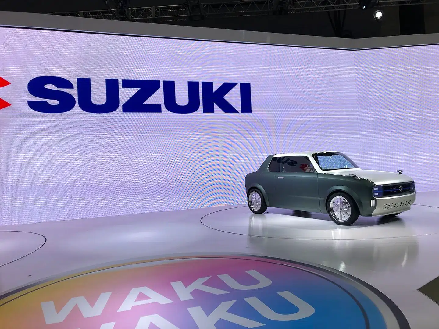 Suzuki Waku SPO er en lille coupé med plug-in-hybrid-teknologi, der ville klæde enhver Suzuki-forhandlers udstillingslokale verden over. Desværre er den kun en konceptbil, men den er helt afgjort en af showets mest besnærende.