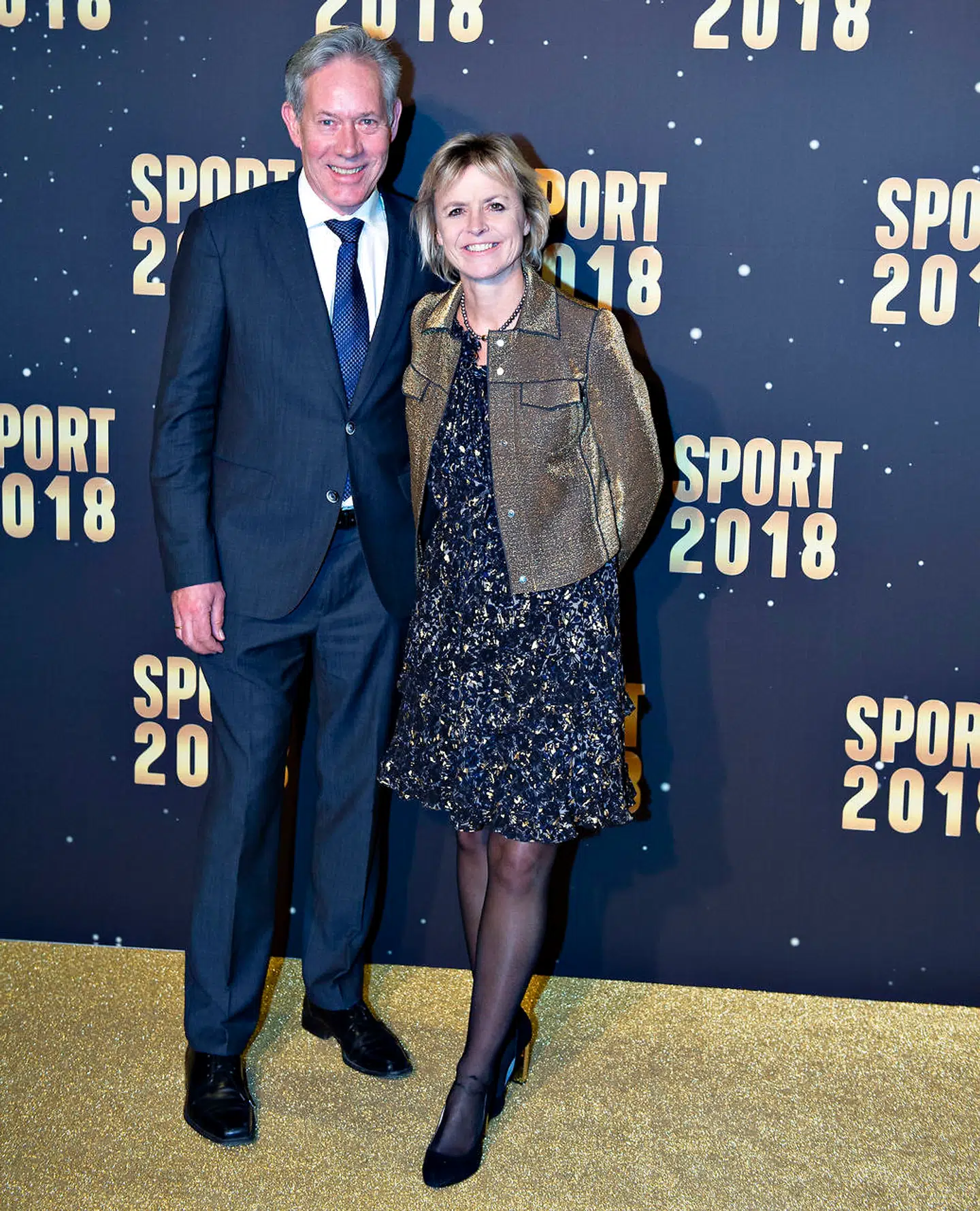 Team Lykke Friis består i særdeleshed også af hendes ægtemand, Peter Warming. Og af hunden Winston, som mærkeligt nok ikke er med på den røde løber her i Boxen i Herning i begyndelsen af 2019.