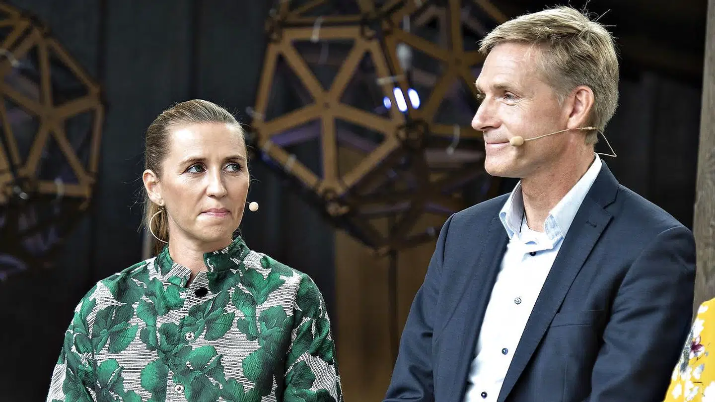 »Måske mener hun, at trash-talk af EU kan forstærke den gode følelse fra valget, hvor det blev klart, at Socialdemokratiets strategiske, men selvudslettende spejling af DF havde givet pote i form af regeringsmagten,« skriver Anne Sofie Allarp.