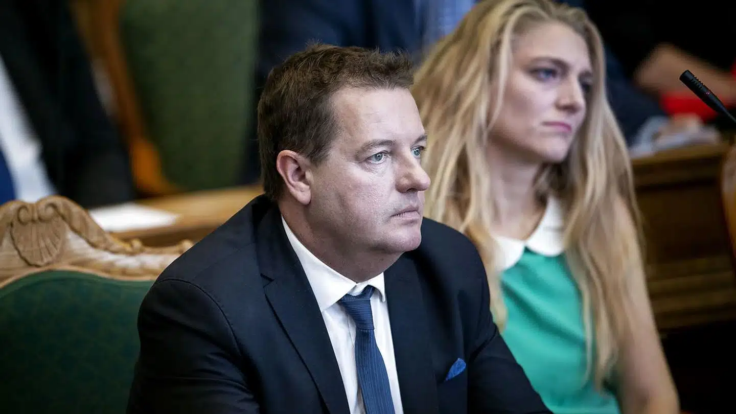 Jens Rohde (R) går nu i rette med regeringens forslag om at gøre det muligt administrativt – uden rettergang – at fratage statsborgerskabet fra personer, der eksempelvis ifølge Politiets Efterretningstjenestes oplysninger har tilsluttet sig en terrororganisation.