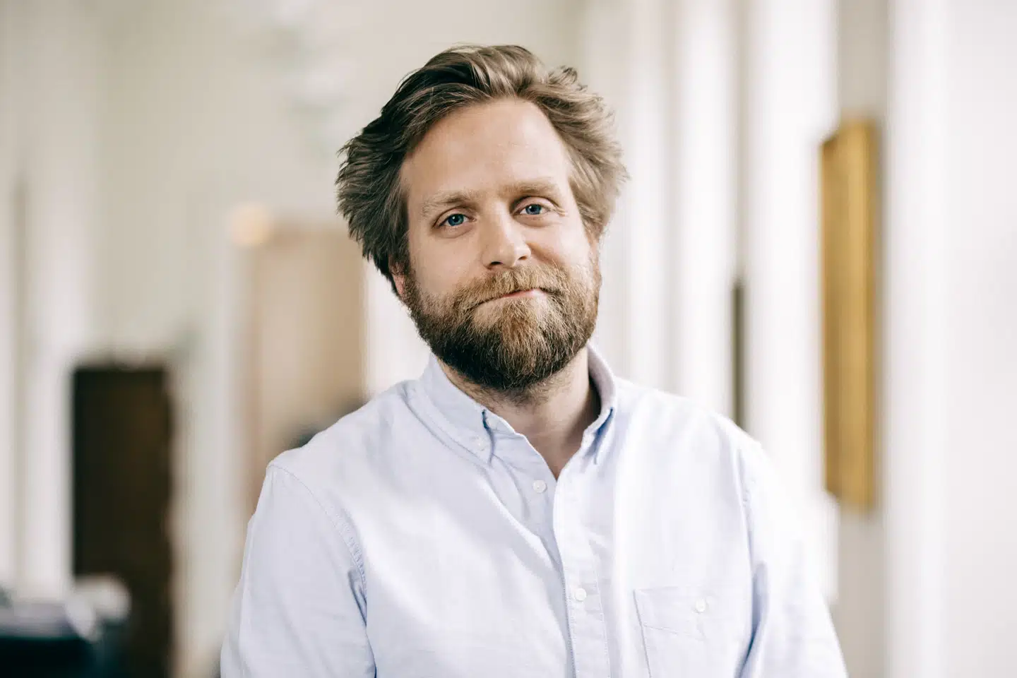 »Vi bruger mere af os selv, når vi læser, end når vi ser en serie på Netflix for eksempel. Vi investerer os selv dybere og trækker på vores helt personlige erfaringer og fantasier. Litteraturen har også den helt store force, at den stærkere end nogen anden kunstform, kan skildre mennesket indefra,« siger Lars Theil Münster.