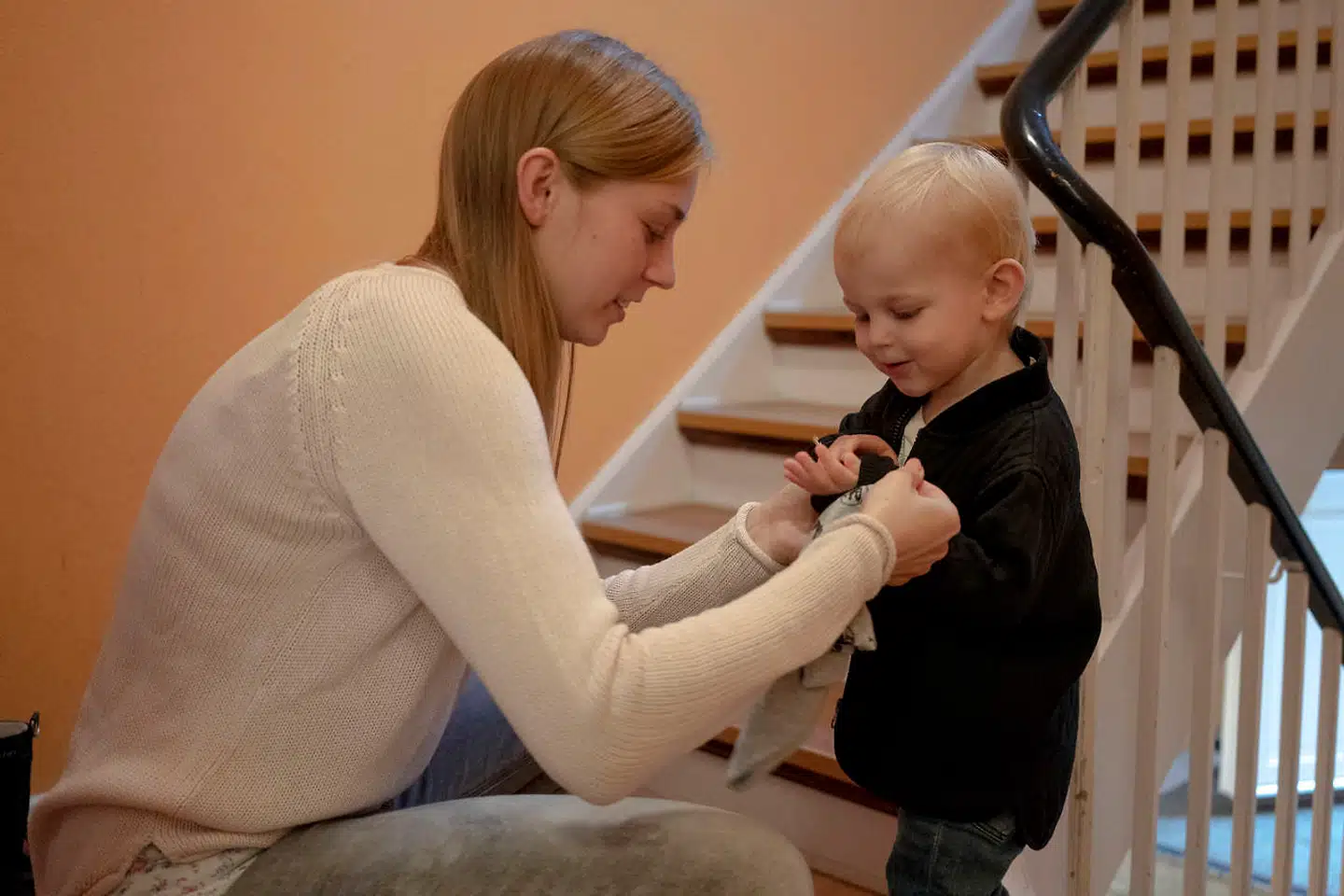 »Jeg har erkendt, at jeg kan nogle ting, og andre mødre kan noget andet. Jeg kommer for eksempel aldrig til at være en overskudsmor, der bager,« siger Cecilie Olsen.