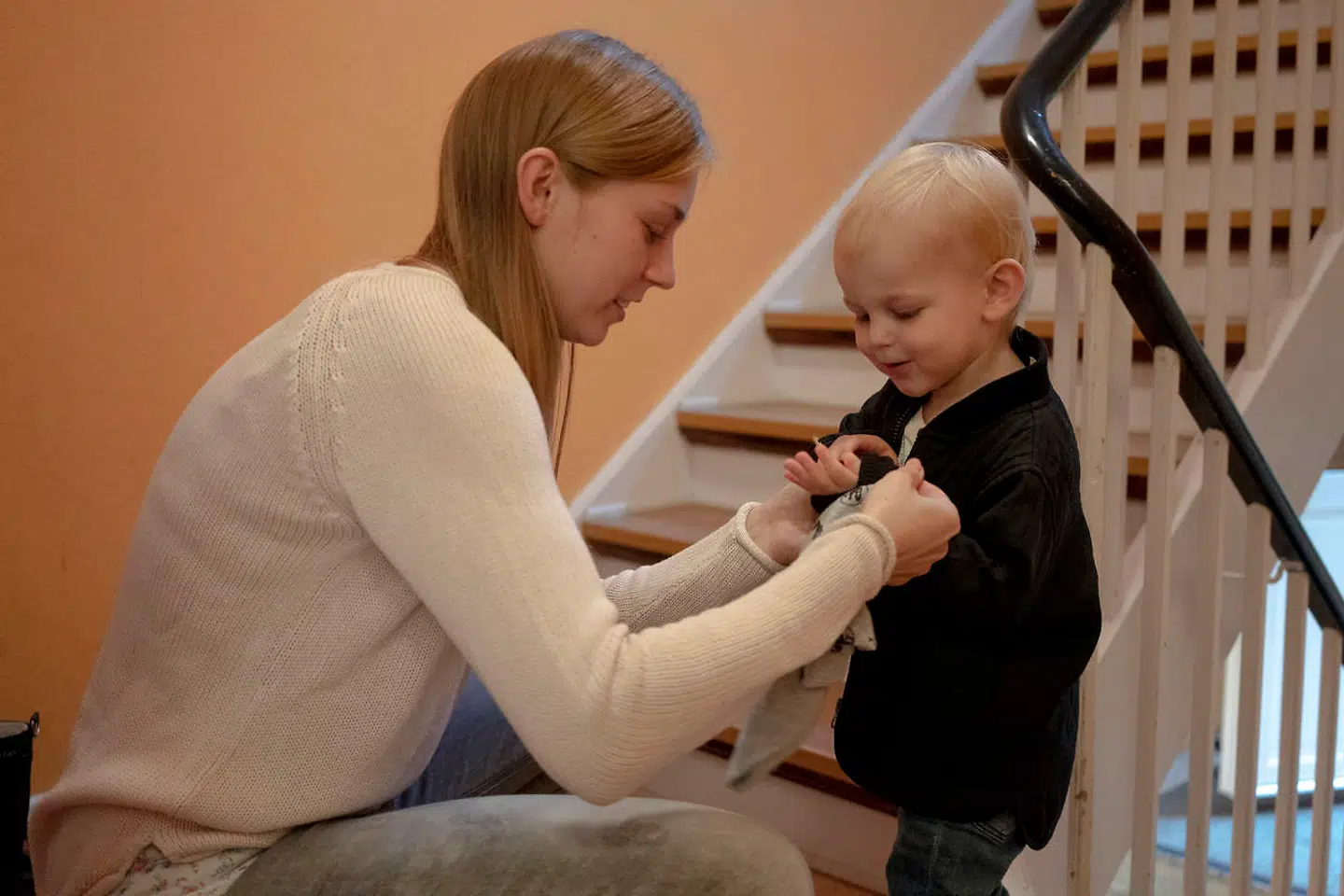 »Jeg har erkendt, at jeg kan nogle ting, og andre mødre kan noget andet. Jeg kommer for eksempel aldrig til at være en overskudsmor, der bager,« siger Cecilie Olsen.