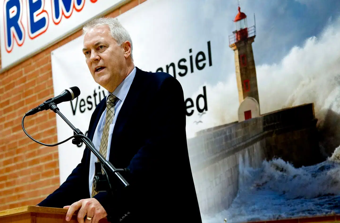 Bankdirektør i Vestjysk Bank Frank Kristensen blev fyret og fik smadret sit ry og rygte af bankens formand, Carsten Andersen med ordene: »Det er kraftedeme dårlig ledelse.« Men derved blev det, ingen yderligere konsekvenser eller undersøgelser.