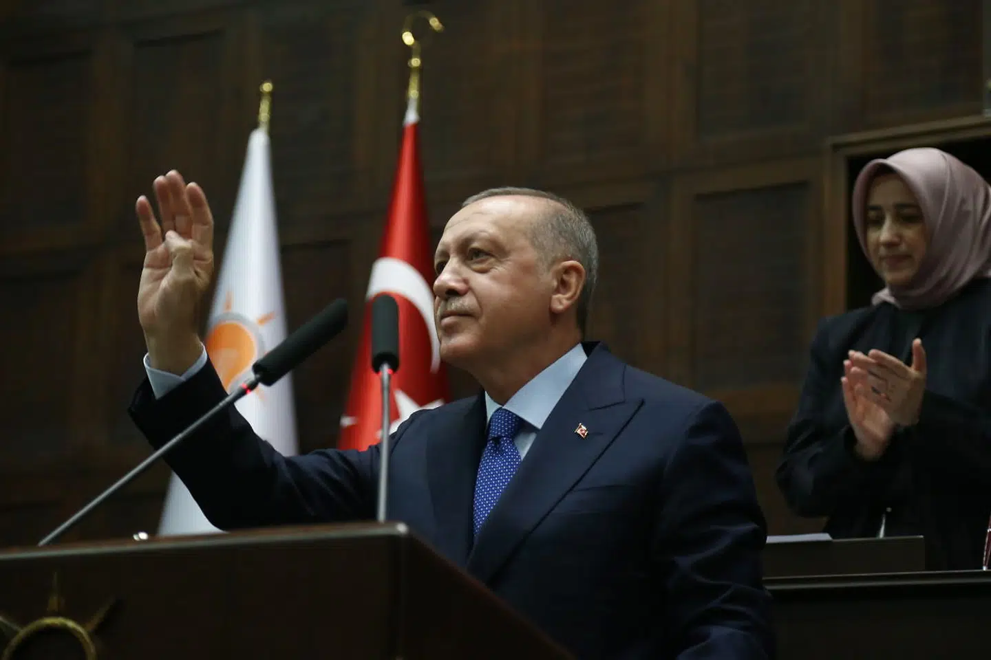 Den tyrkiske præsident Recep Tayyip Erdoganafviser, at Tyrkiet forhandler med kurderne.