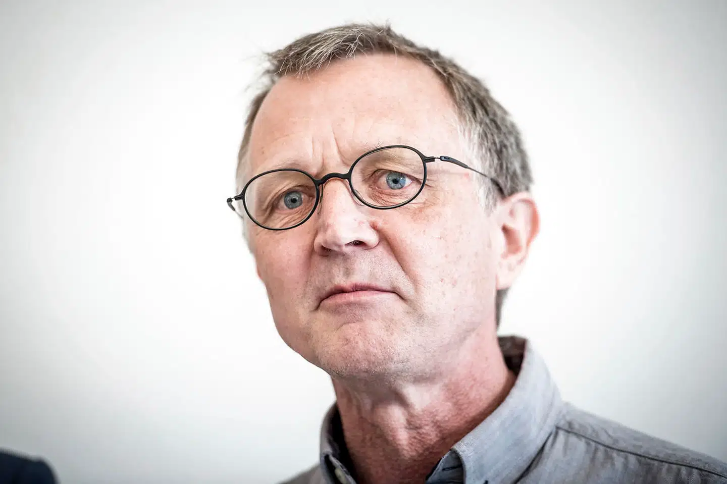 »Der er ingen tvivl om, at vi skal tage det meget alvorligt, at vi mangler uddannede, velkvalificerede lærere i folkeskolen,« siger Anders Bondo Christensen, formand for Danmarks Lærerforening.