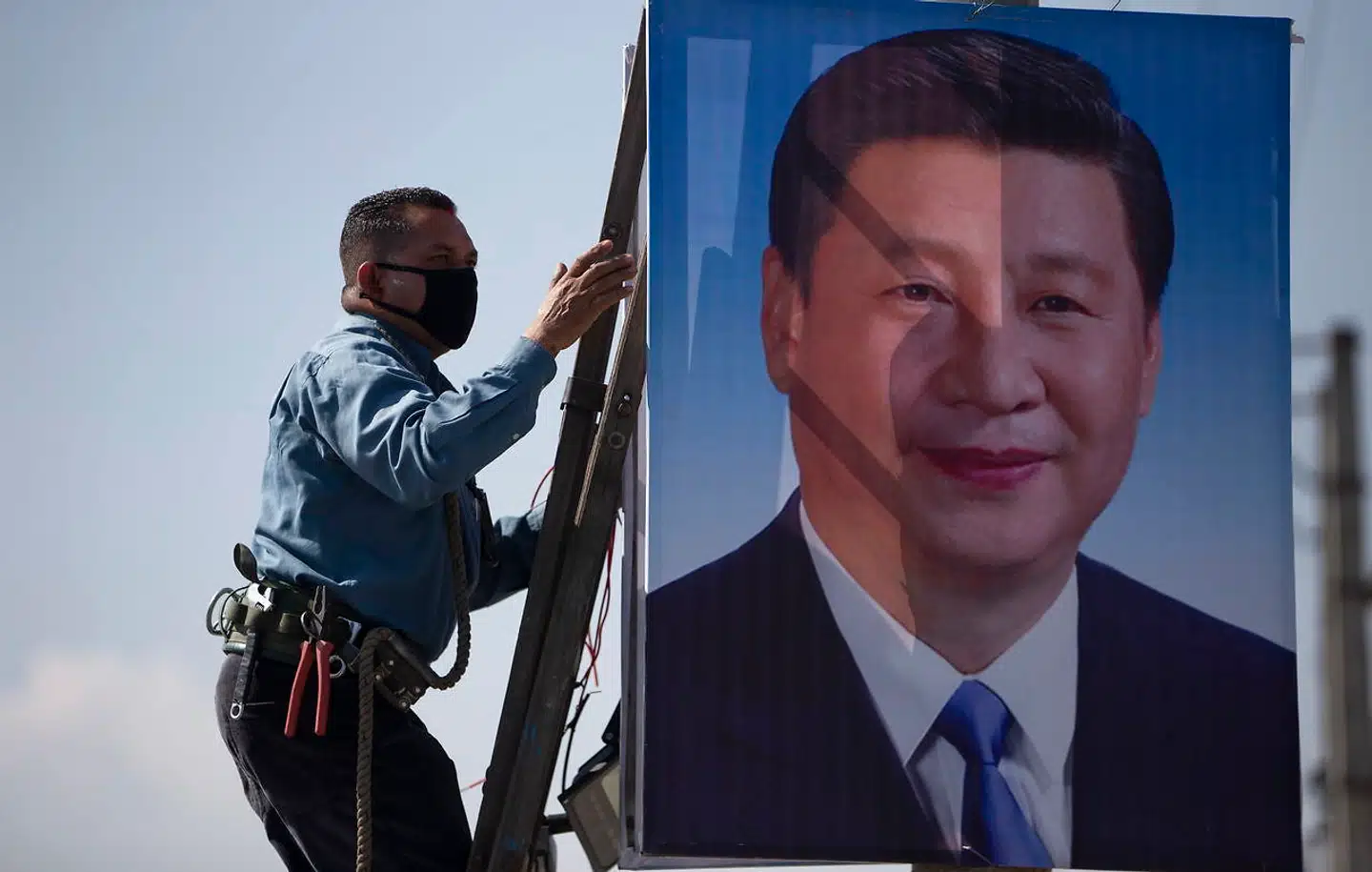 Det er uvist, om Kinas kommunistpartis leder, Xi Jinping, og toppen af partiet i Beijing har en finger med i spillet i den intense propagandakampagne i Sverige.