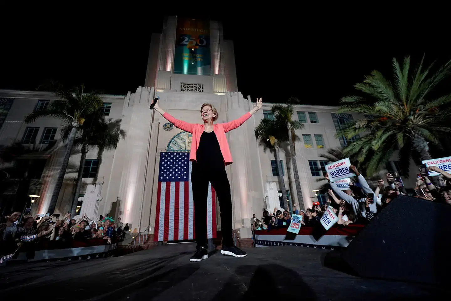 Elizabeth Warren under et udendørs valgstævne i San Diego, Californien, i sidste uge.