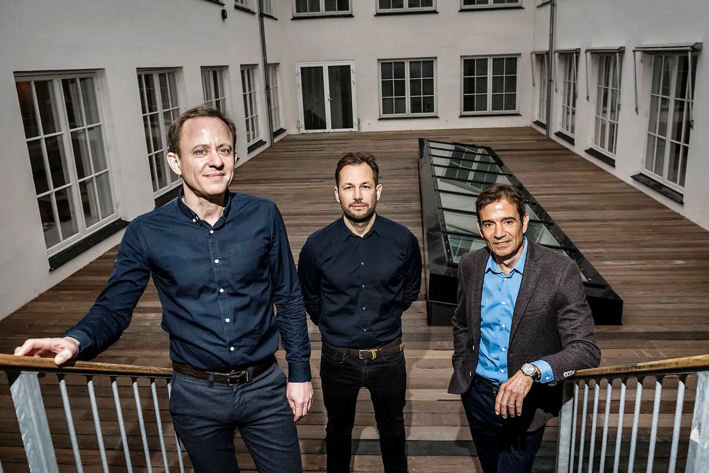 Templafy har netop modtaget en kapitalindsprøjtning på 80 mio. kr. Tidl. TDC-direktør og investor Jesper Theill Eriksen (til venstre) er adm.direktør, og Preben Damgaard (til højre) er bestyrelsesformand. Den tidl. direktør, Christian Lund (midterst), er produktguru. Arkivfoto: Thomas Lekfeldt