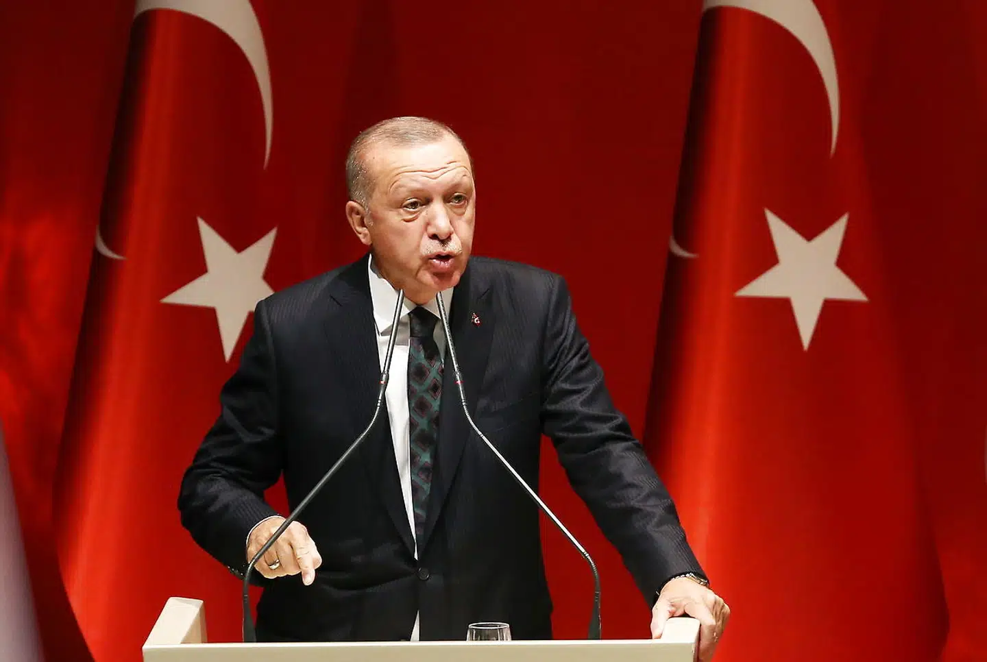 Tyrkiets præsident, Erdogan, har iværksat et større angreb mod kurdere i Syrien, og det får støtte hos en af de 27 statsejede tyrkiske moskeer i Danmark.