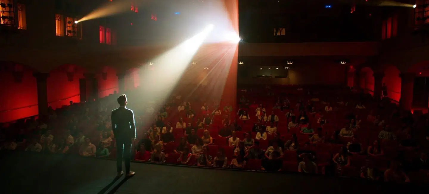 Ambitiøse Payton begynder sin politiske karriere på highschool-niveau – men i de følgende sæsoner rejser han tilsyneladende opad i de politiske hierarkier.