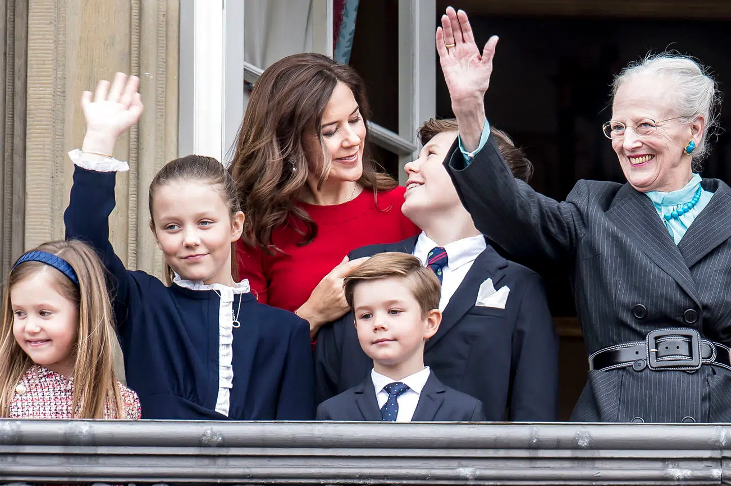 Arkivfoto. Prins Christian, prinsesse Isabella og tvillingerne prins Vincent og prinsesse Josephine, skal næste år på et skoleophold i Schweiz.