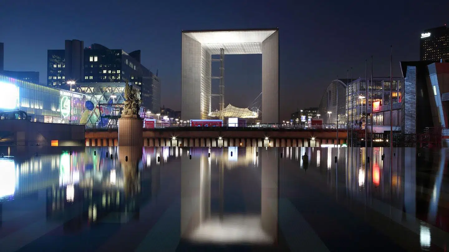 Spreckelsens triumfbue stod færdig i 1989 – to år efter at Spreckelsen var afgået ved døden.