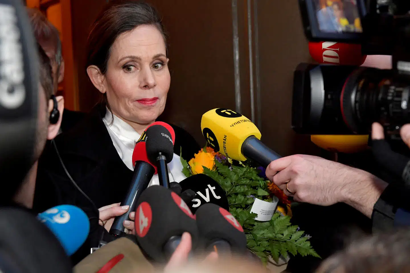 (ARKIV) The Swedish Academy's Permanent Secretary Sara Danius talks to the media as she leaves after a meeting at the Swedish Academy in Stockholm, Sweden April 12, 2018. Krisen i Det Svenske Akademi har efterladt åbne sår, der vil være svære at hele. Nye medlemmer og opdaterede vedtægter skal bringe institutionen på ret køl. Det skriver Ritzau, søndag den 16. september 2018.. (Foto: TT News Agency/Ritzau Scanpix)