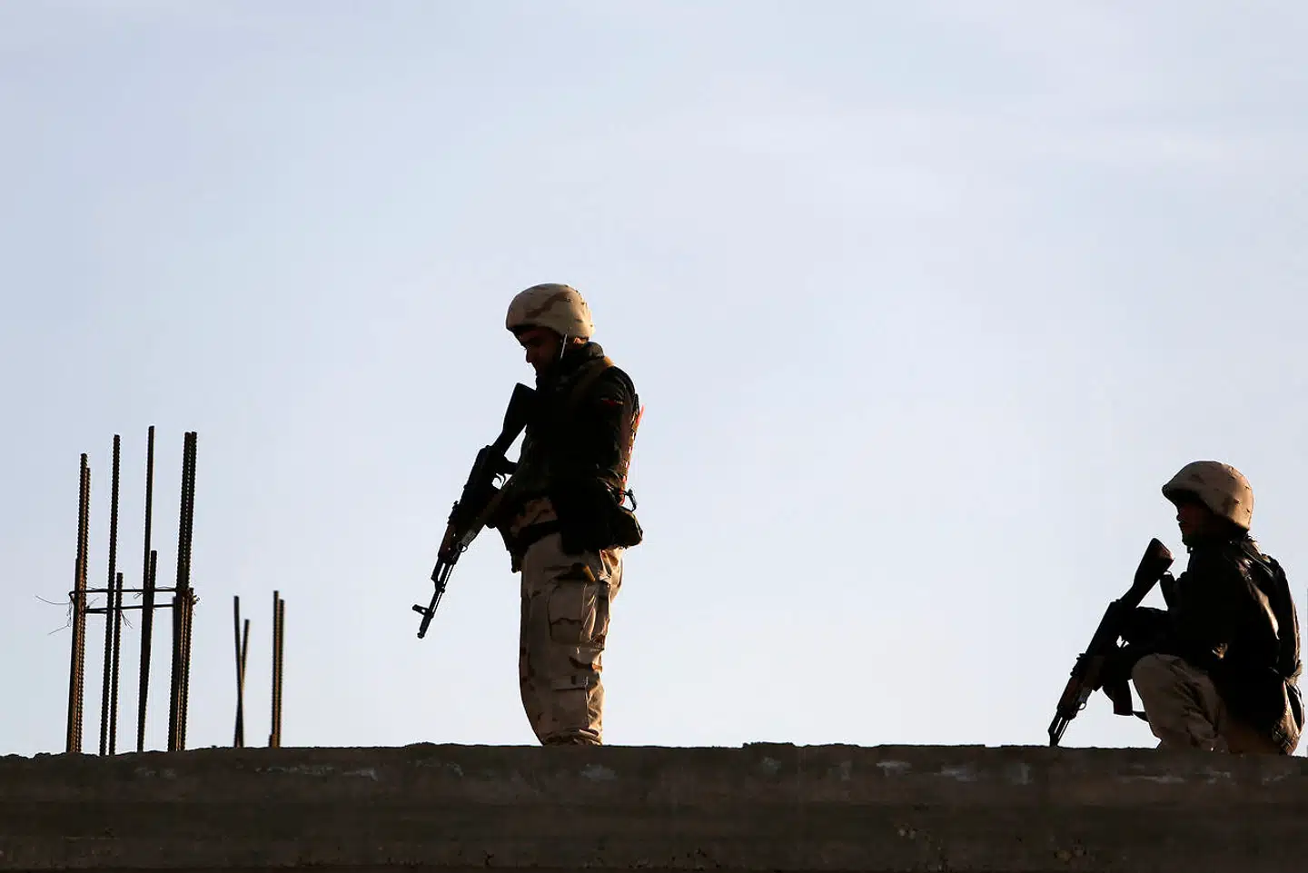 Arkivfoto: Afghanske sikkerhedsstyrker bevogter gerningsstedet for en bombesprængning i Kabul.