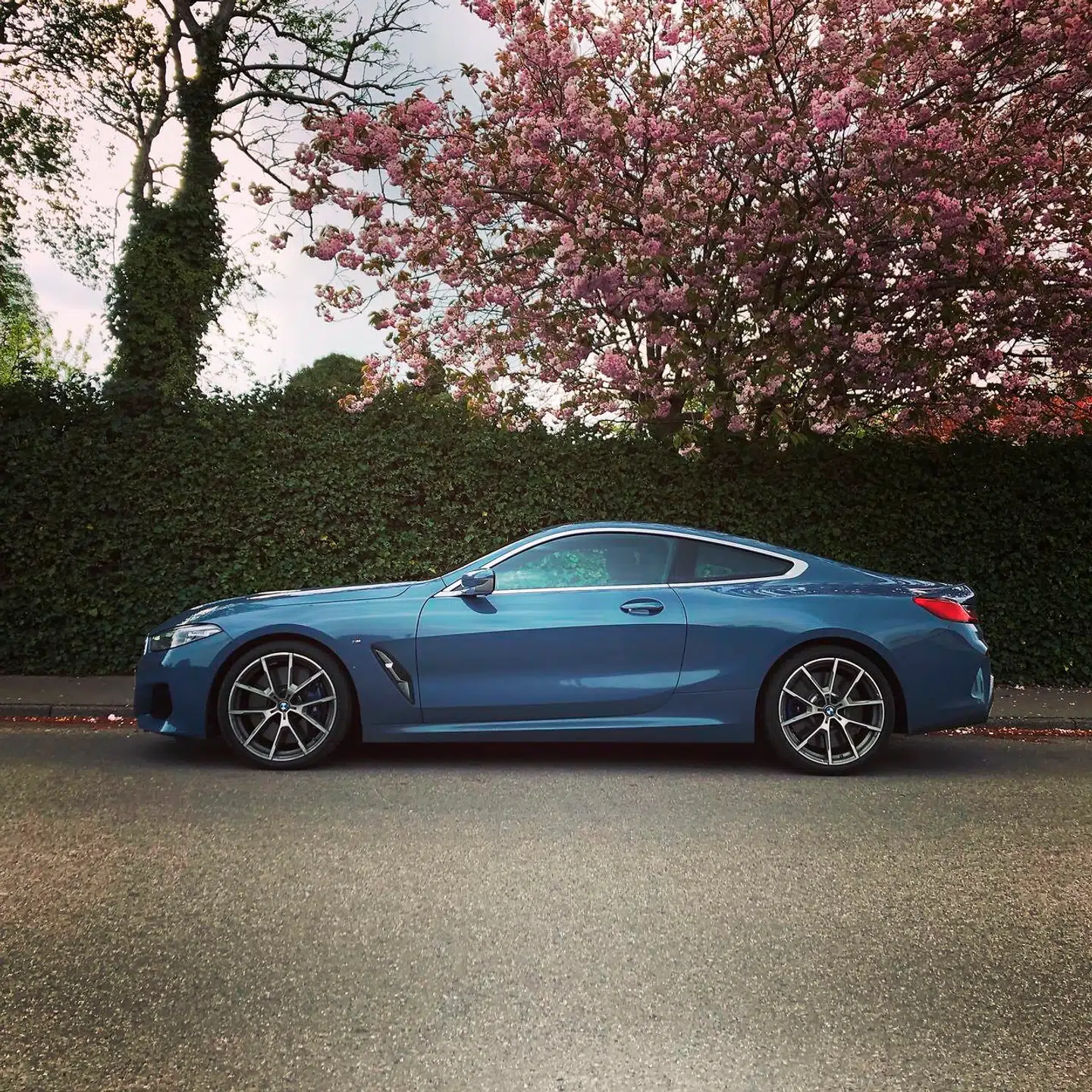 BMWs nye 8-serie er mærkets kransekagemodel. Bilen, der skal vise, hvad BMW kan præstere, og som samtidigt skal kapre kunder fra Porsche og Aston Martin.